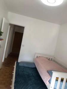 appartement F3 proche métro 7