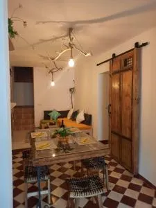 Sun Seekers - Lújar