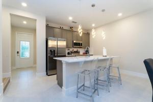 Exclusive At ReGolf View Resort Style 764