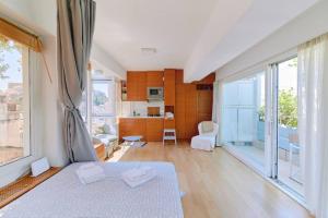 360 view in roof top appartment with patio