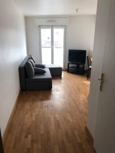 Studio meublé à louer 100 m de métro ligne 7