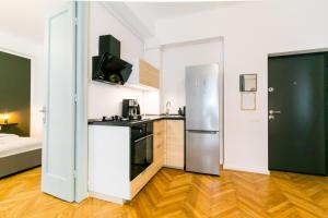 Heart of the City - Cozy Apartments in Prime Location