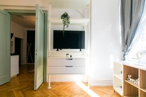 Heart of the City - Cozy Apartments in Prime Location