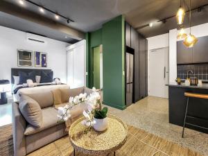 Spacious, balcony, Rooftop pool, balcony, AC