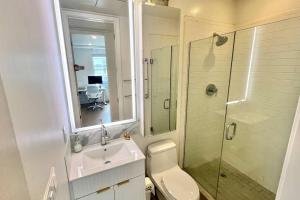 Modern 2BR king office, Nob Hill by UnionSq FiDi