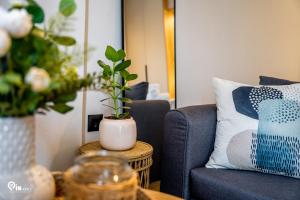 Athena & Phevos - Seaside View Luxury Studio in Nea Makri