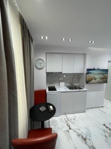 Midnight Apartments
