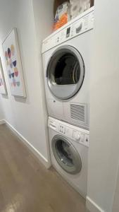Modern 2BR king office, Nob Hill by UnionSq FiDi