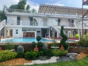 LLANES BANCOLITAS RESORT - Taal lakeview resort balete