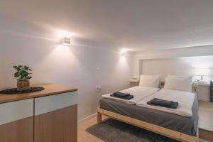 Huszonegy 1 - Center Location AC