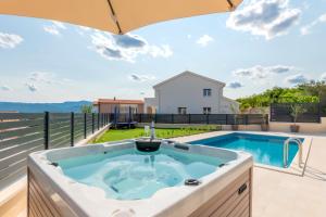 Villa Hills by Iva 