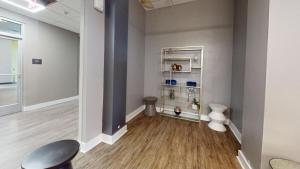 Avenue B152 Perfect 2br! Pool Parking Gym