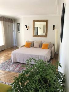 Georgeous flat terrace Paris Invalides 2 to 6pers