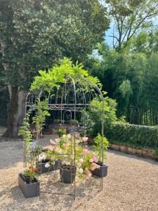 Maisons de vacances La Tuilerie Grange (Adults only gite) with two en-suite double bedrooms : photos des chambres