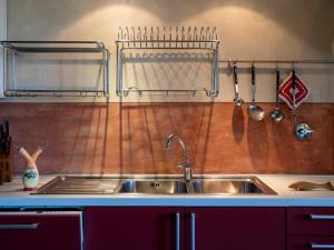 Tuscan Tempo Cozy Medieval Apt in Chianti