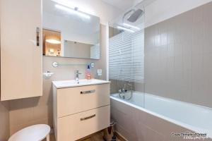 Appartements ALLOS village STUDIO cosy avec balcon : photos des chambres