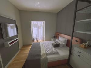 Budget Double Room room in Lint Hotel Köln