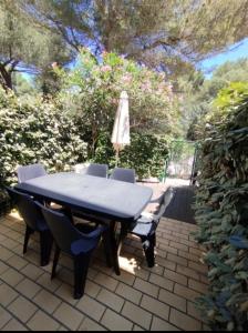 Appartements Rez-de-jardin climatise : photos des chambres