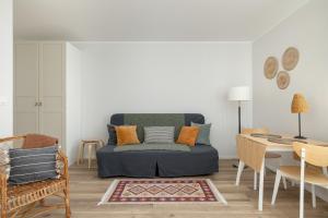 Tysiąclecia Studio Apartament z balkonem i darmowym parkingiem by Noclegi Renters