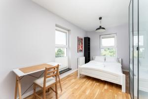 Krowodrza 2-Bedroom Apartment by BookingHost