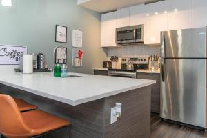 Self Check-in-washer-dryer-4ksmart Tv-king Bed-gym