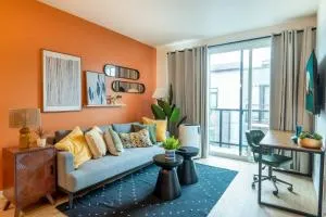 Blackout Curtainsking Bedin-suite Wdbalcony - Fife