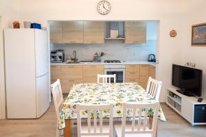 M407 - Marcelli, trilocale direttamente sul mare