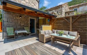 Cozy Home In Veli Dol With Jacuzzi