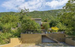 Nice Home In Veli Dol With Wifi