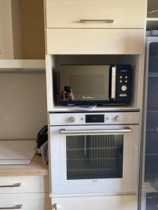 Calme et confort -chambre privée sej cuis SdB Sde 2wc sép parking