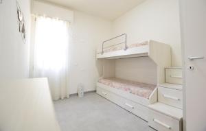 Stunning Apartment In Lido Di Camaiore