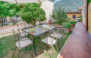 2 Bedroom Stunning Home In Camaiore