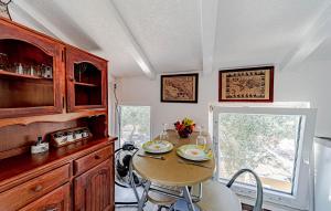 Gorgeous Home In Ston 