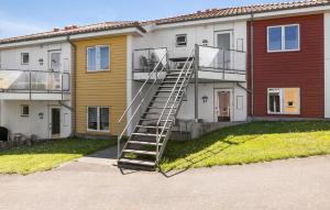 2 Bedroom Cozy Apartment In Gudhjem