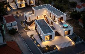 Lovely Apartment In Betina With Wifi