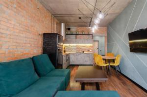 3-6 in RC Vozdvizhenka Podil, Dehtiarna 6, Petrovdom Apartments