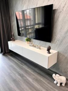 Bodega Apartments II