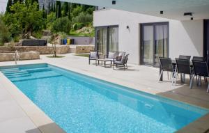 Gorgeous Home In Dubravka