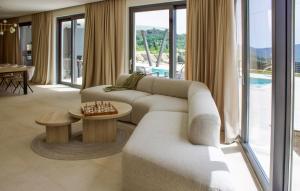 Gorgeous Home In Dubravka 
