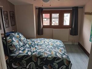 Lourdes proche Sanctuaire duplex 12 voyageurs 150m2 lit bébé et balcon fumeur en extérieur