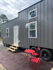 The Big Bend Tiny Home - بيري