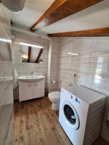 Apartments Šišević - Comfort Apartments with Balconies and Sea View