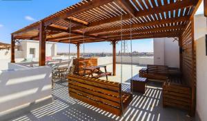 Amwaj 2 bedroom penthouse with rooftop