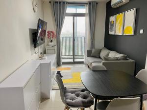 Apt Pejaten Park Residence 1 BR Dewa with Pool & Netflix by Damaresa