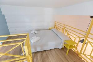 Colored House 2 near Corso Umberto