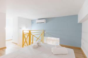 Colored House 2 near Corso Umberto