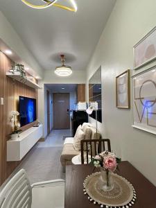 The 3rd Staycation Near MOA, Airport, with FREE WIFI, Netflix