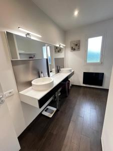 Maisons de vacances Maison, chaleur, chaleureuse au calme et spa : photos des chambres