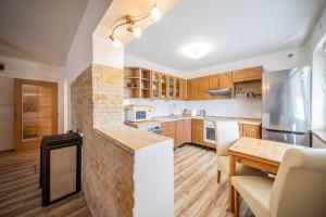 Celý dům s vybavenou kuchyní, koupelna s vířivkou