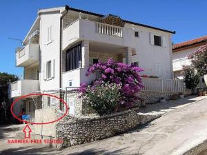 VILLA VENDULA, 60 metrů od moře